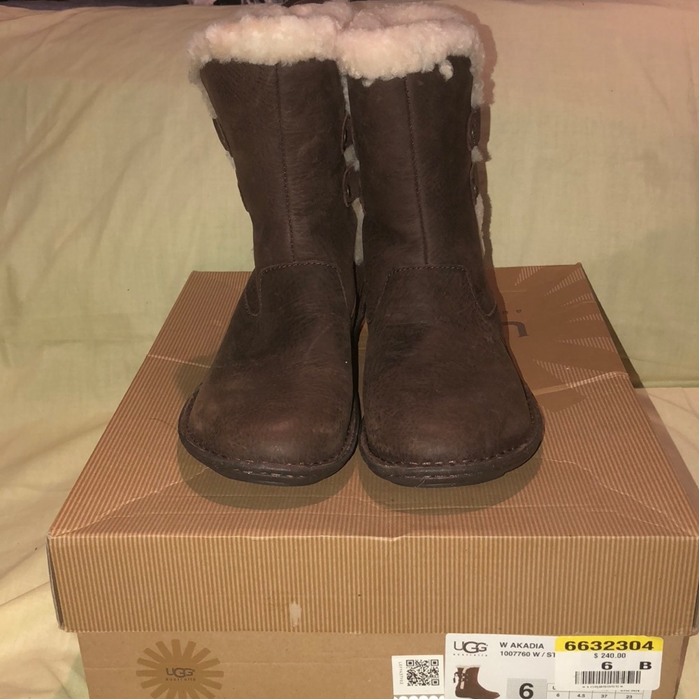 UGG Akadia Boots